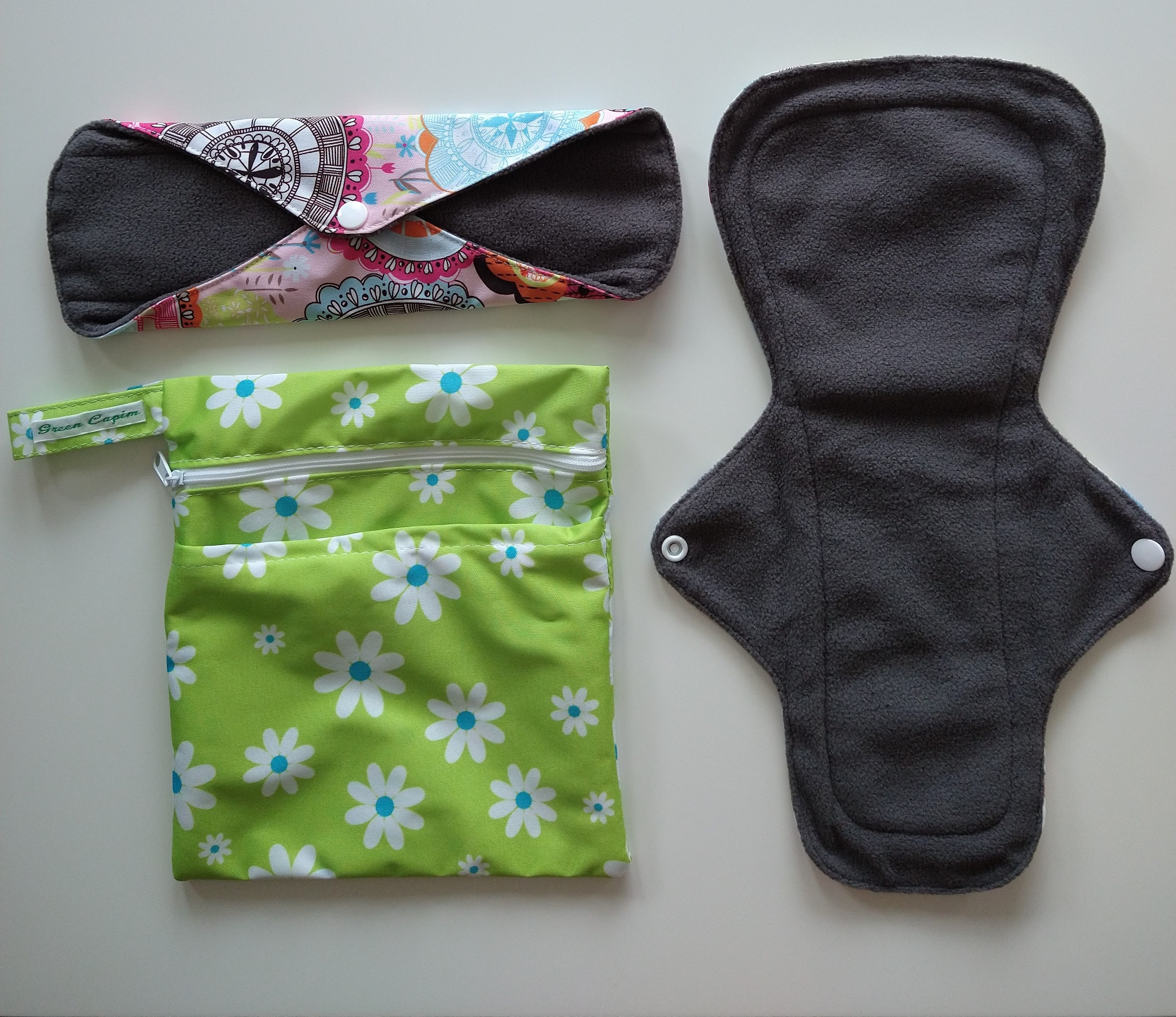 combo_menstrual_pad_bag_2