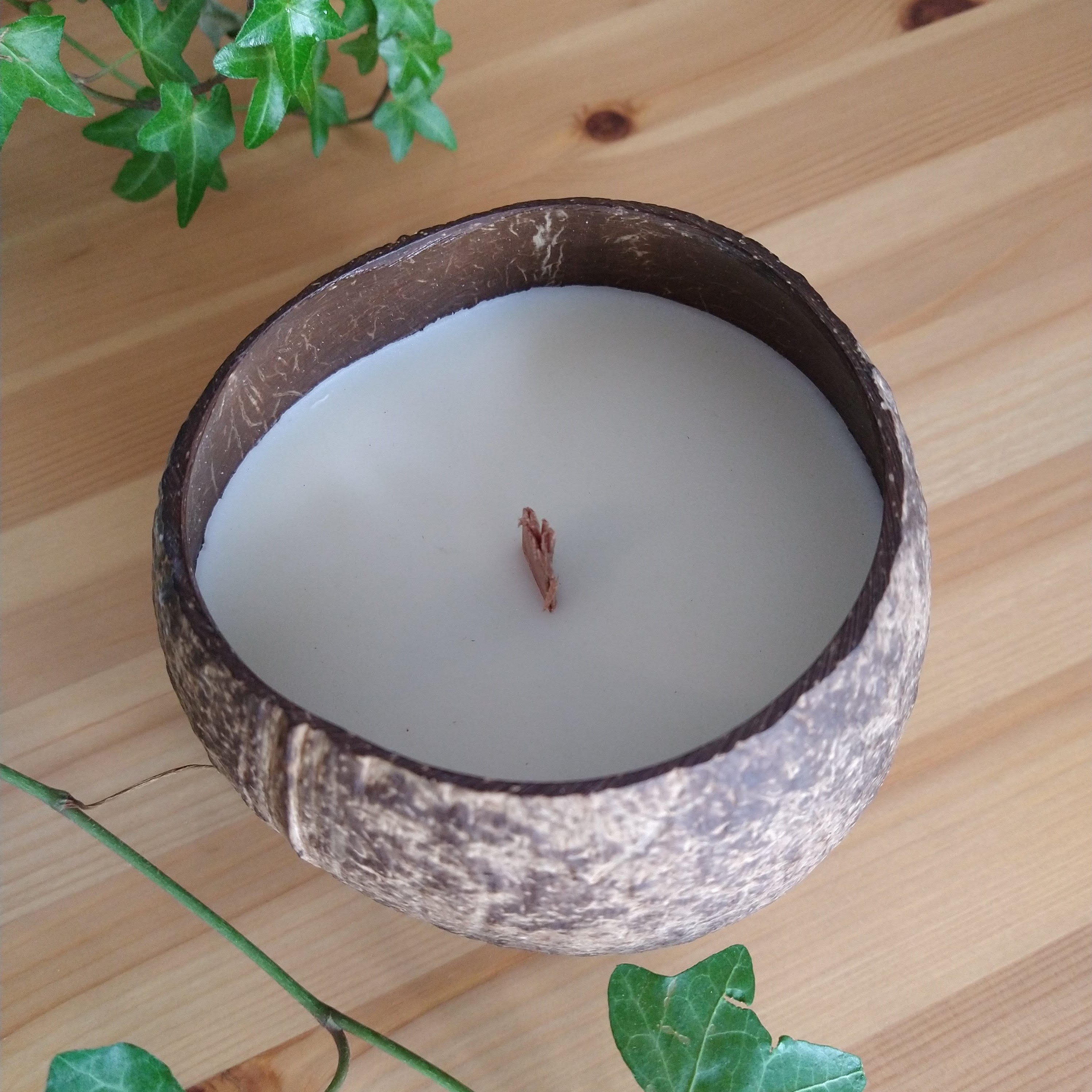 coconut_candle_5square